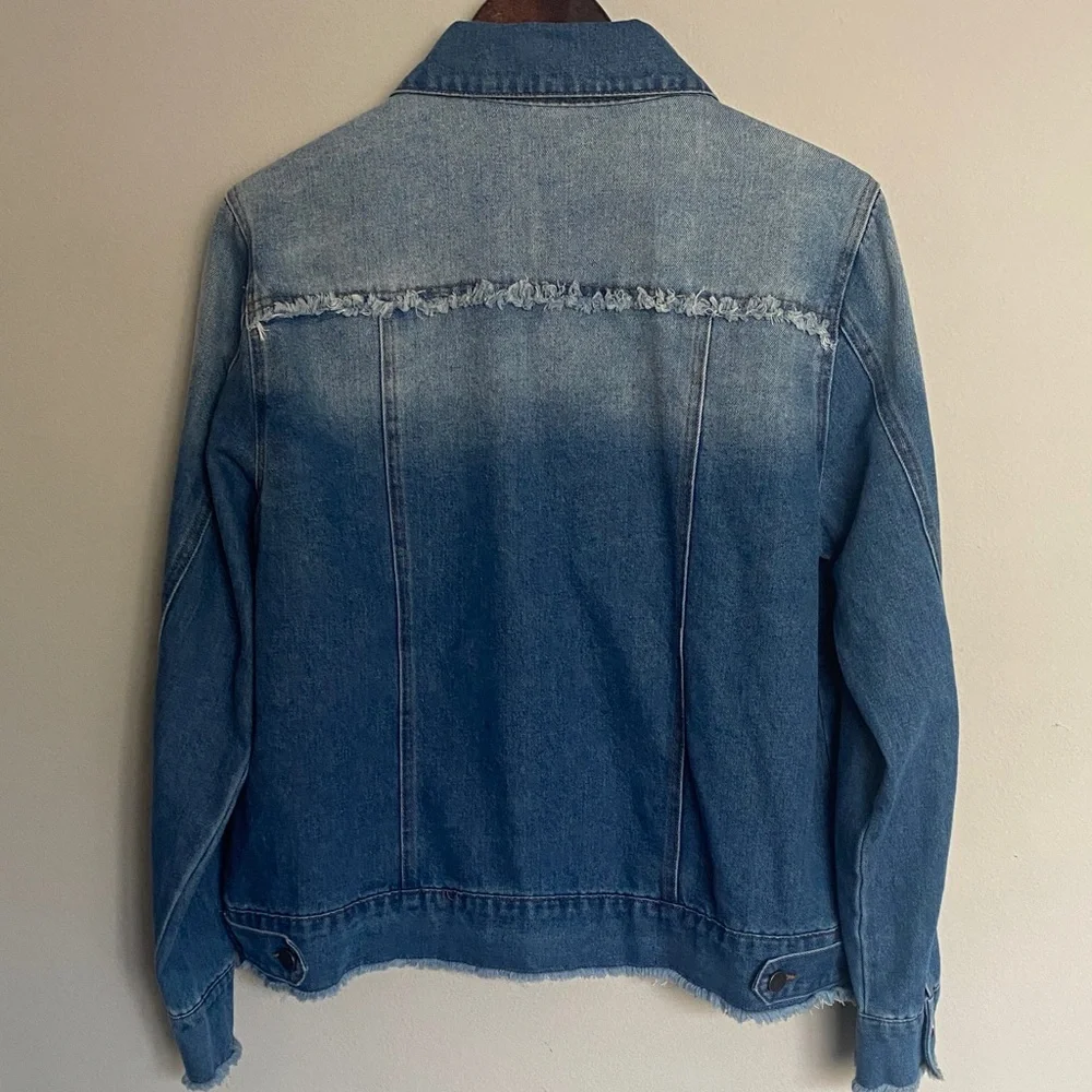 Linda Anderson Embroidered Floral Denim Button Front Jacket with Raw Hems. Large - Picture 7 of 10